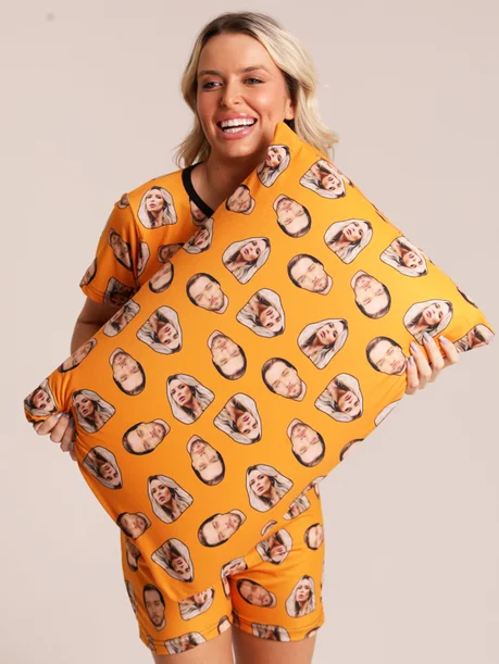 19 pijama casal personalizado com foto curto laranja